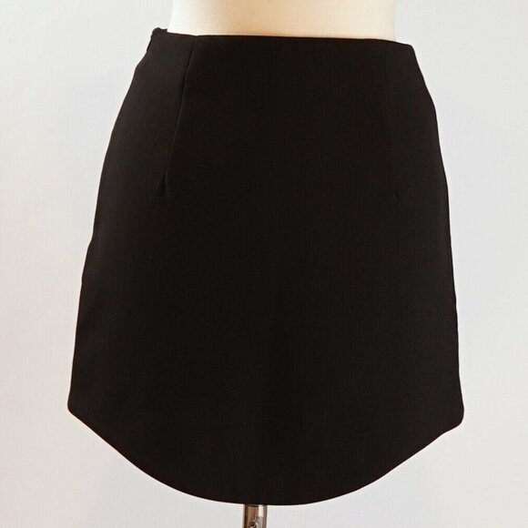 Zara Classic Black Mini Skirt w/ Gold Buttons - M - EUC - Picture 3 of 7